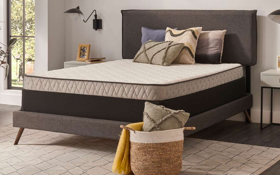 Sealy® Essentials™<br />
Quality comfort you can count on.